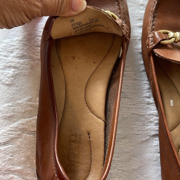 Born leather flats size 6 gold buckle - Picture 8 of 13